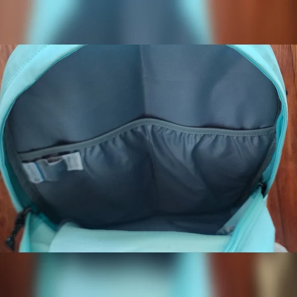 Columbia Unisex PFG PHG Zigzag 22L Backpack, Gulf Stream/Black/PFG Triangle NWOT - Picture 4 of 5